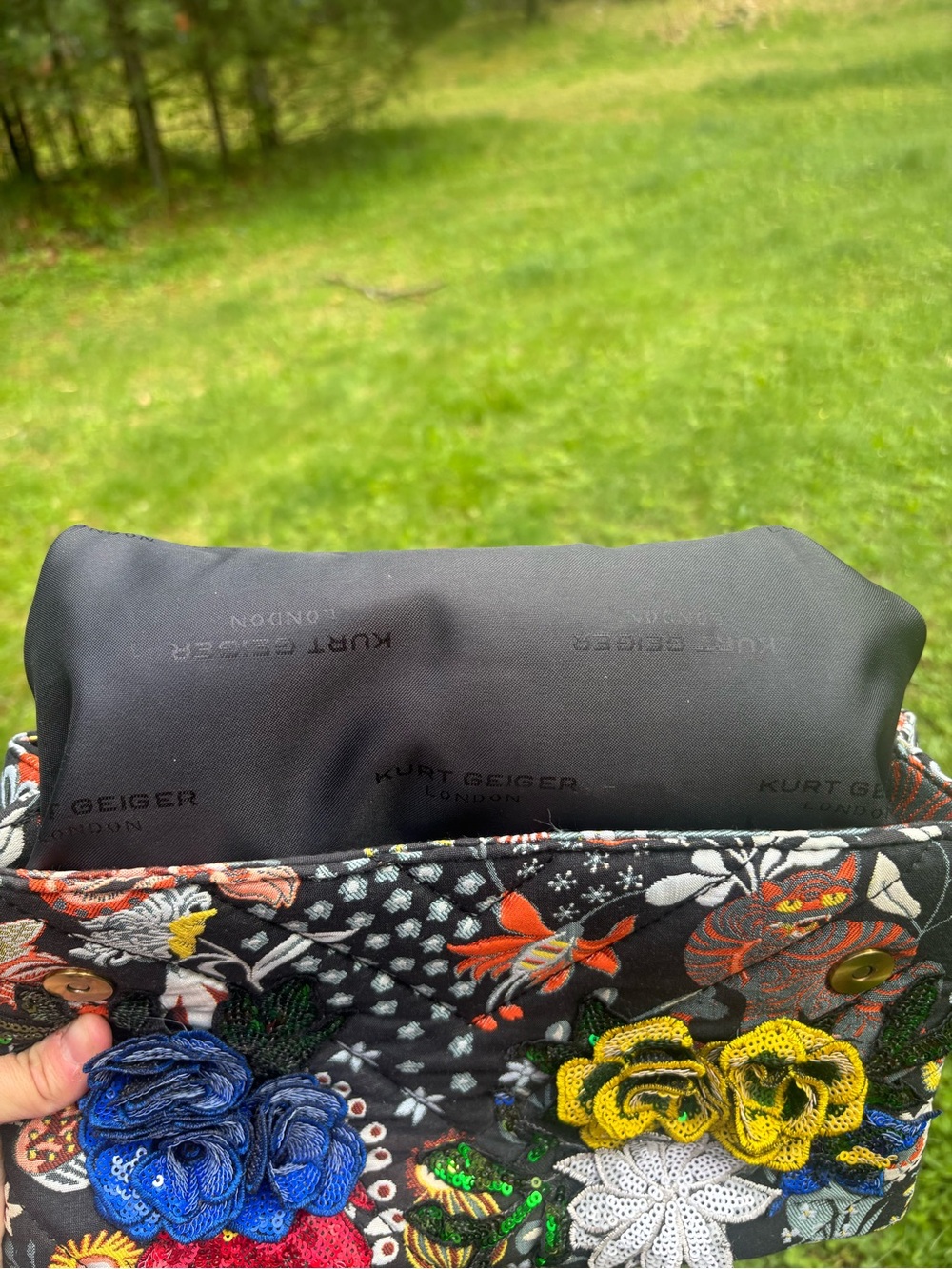 Kurt Geiger Embroidered Shoulder Bag - Picture 11 of 17